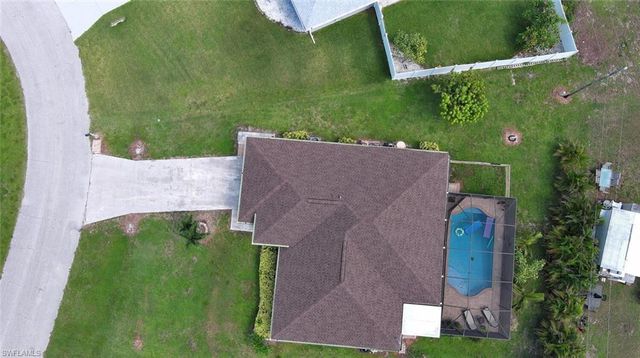 425 20th PL, Cape Coral, FL 33993