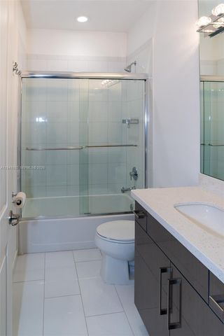 2900 NE 12th Ter 33, Oakland Park, FL 33334