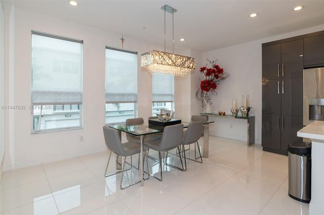 2900 NE 12th Ter 33, Oakland Park, FL 33334