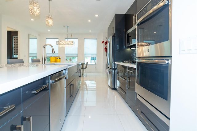 2900 NE 12th Ter 33, Oakland Park, FL 33334