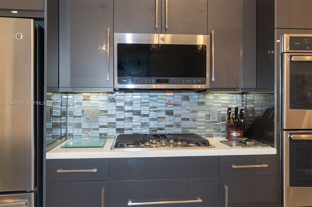 2900 NE 12th Ter 33, Oakland Park, FL 33334