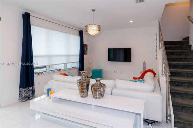 2900 NE 12th Ter 33, Oakland Park, FL 33334