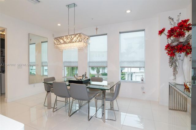 2900 NE 12th Ter 33, Oakland Park, FL 33334