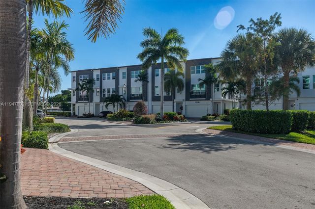 2900 NE 12th Ter 33, Oakland Park, FL 33334