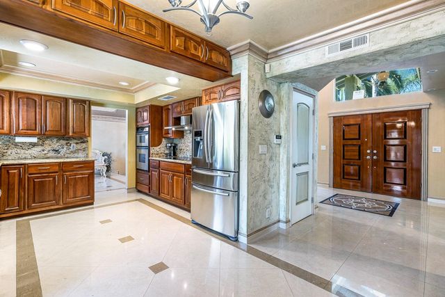 3607 W Magill Avenue, Fresno, CA 93711