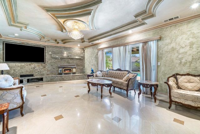 3607 W Magill Avenue, Fresno, CA 93711