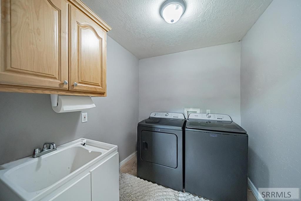 Image 14 of property listing at 3860 E 390 N, Rigby, ID 83442