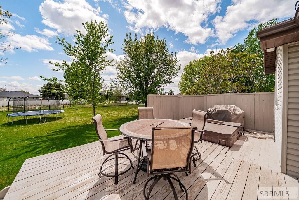 Image 39 of property listing at 3860 E 390 N, Rigby, ID 83442