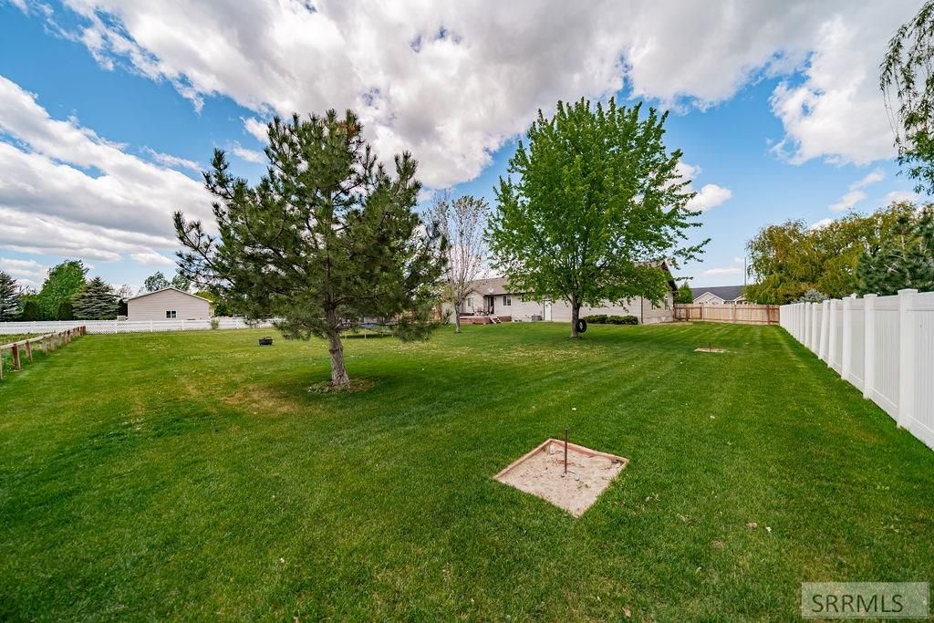 Image 41 of property listing at 3860 E 390 N, Rigby, ID 83442