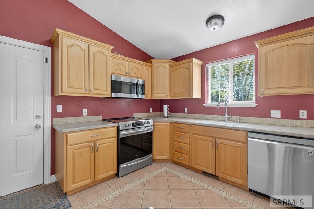 Image 43 of property listing at 3860 E 390 N, Rigby, ID 83442