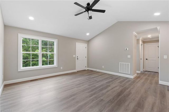 409 Nelson Street, Kernersville, NC 27284
