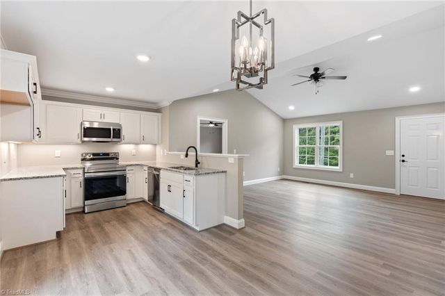 409 Nelson Street, Kernersville, NC 27284