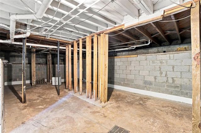 2538 Gordon Circle SE, Smyrna, GA 30080