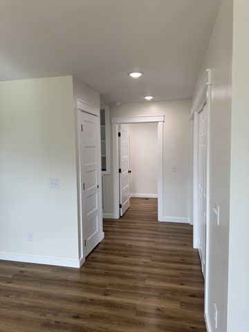 706 Courthouse View St, Lafayette, TN 37083