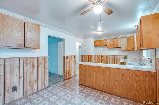 29071 Annapolis Road, Westland, MI 48186