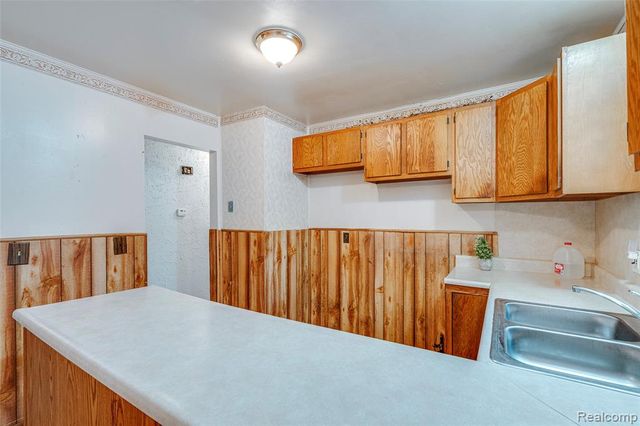 29071 Annapolis Road, Westland, MI 48186