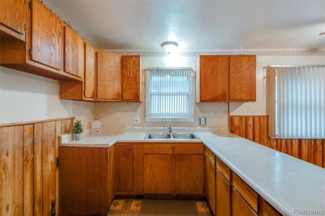 29071 Annapolis Road, Westland, MI 48186
