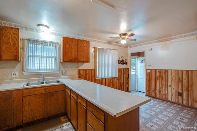 29071 Annapolis Road, Westland, MI 48186