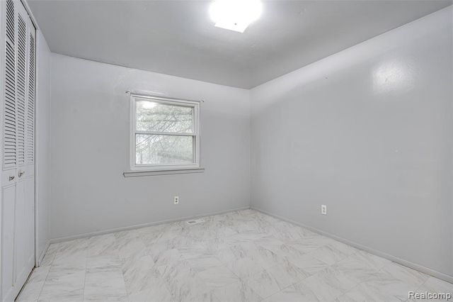 29071 Annapolis Road, Westland, MI 48186