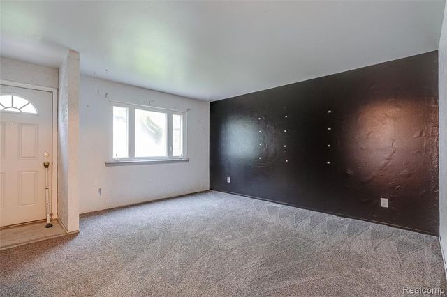 29071 Annapolis Road, Westland, MI 48186