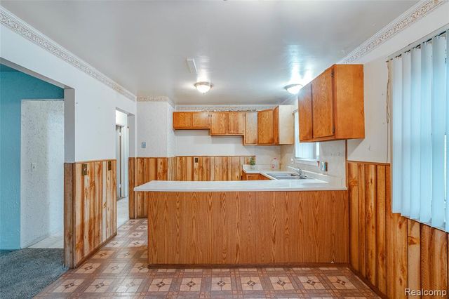 29071 Annapolis Road, Westland, MI 48186