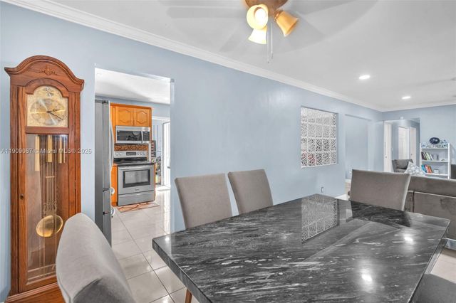 21211 NE 2nd Ave, Miami, FL 33179