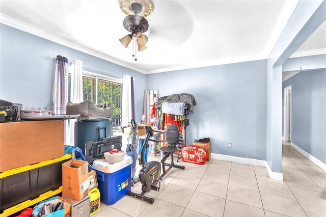 21211 NE 2nd Ave, Miami, FL 33179