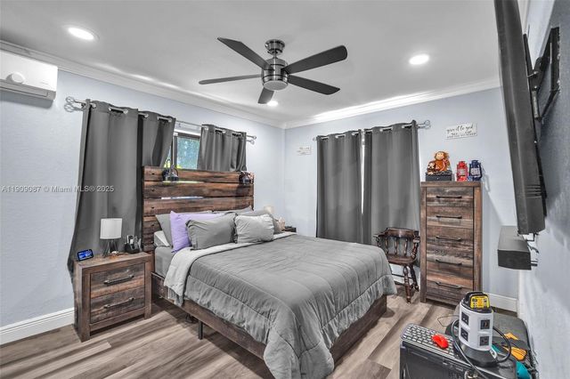 21211 NE 2nd Ave, Miami, FL 33179