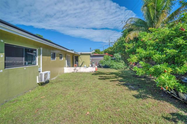 21211 NE 2nd Ave, Miami, FL 33179