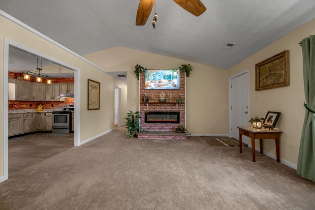 102 Parkwood Drive, Wilmore, KY 40390