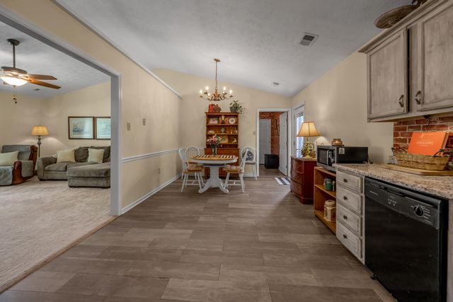 102 Parkwood Drive, Wilmore, KY 40390