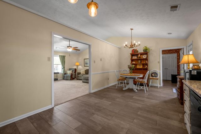 102 Parkwood Drive, Wilmore, KY 40390