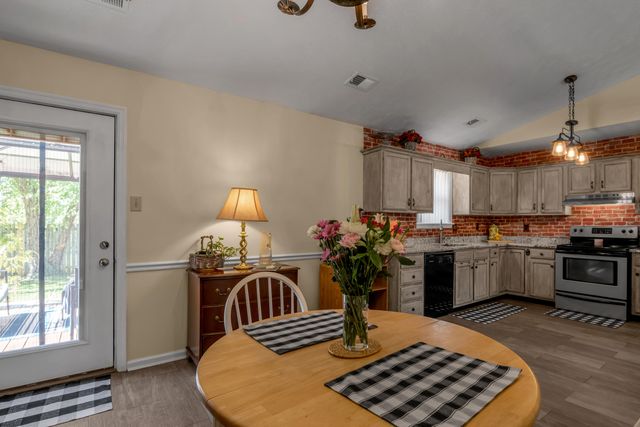 102 Parkwood Drive, Wilmore, KY 40390