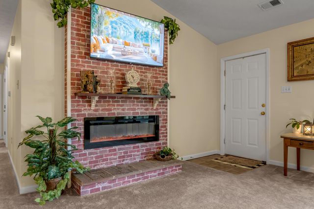 102 Parkwood Drive, Wilmore, KY 40390