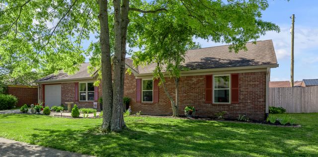 102 Parkwood Drive, Wilmore, KY 40390