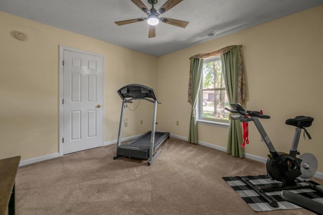 102 Parkwood Drive, Wilmore, KY 40390