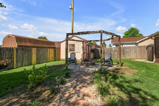 102 Parkwood Drive, Wilmore, KY 40390