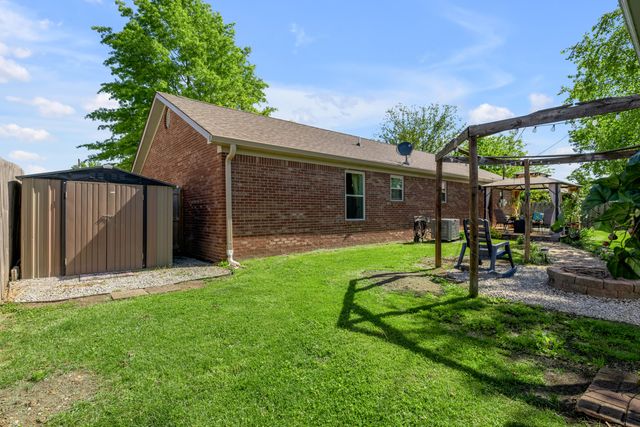 102 Parkwood Drive, Wilmore, KY 40390