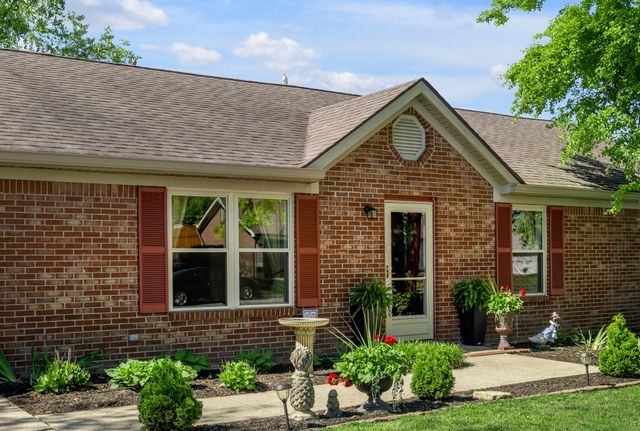 102 Parkwood Drive, Wilmore, KY 40390