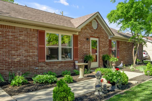102 Parkwood Drive, Wilmore, KY 40390