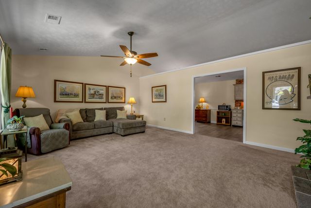 102 Parkwood Drive, Wilmore, KY 40390