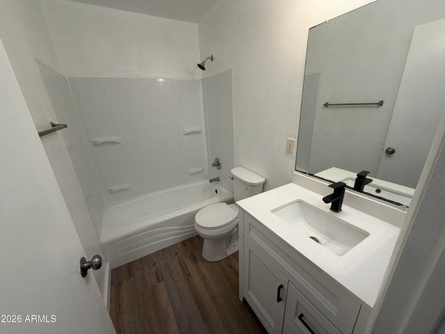 2030 W CACTUS Road C, Phoenix, AZ 85029