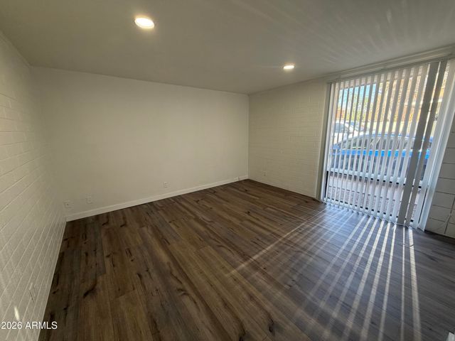 2030 W CACTUS Road C, Phoenix, AZ 85029