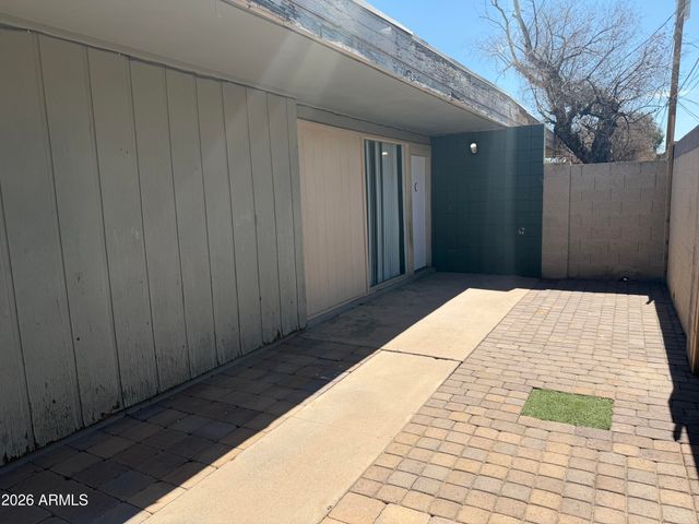 2030 W CACTUS Road C, Phoenix, AZ 85029