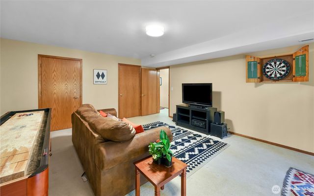 6929 Baker Circle, Deming, WA 98244