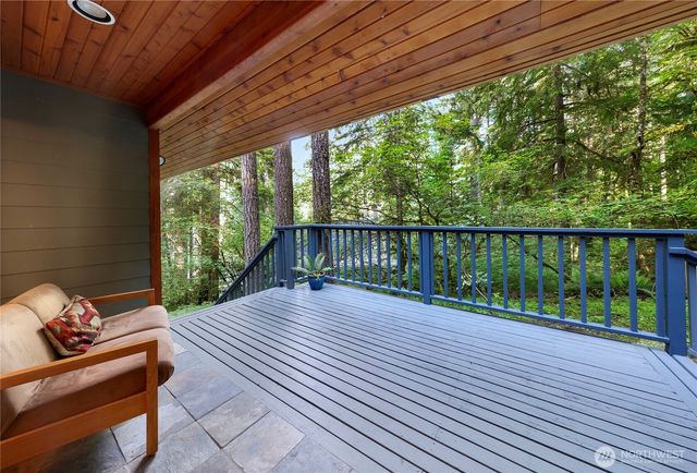 6929 Baker Circle, Deming, WA 98244