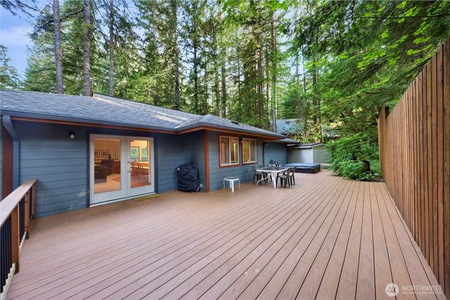 6929 Baker Circle, Deming, WA 98244