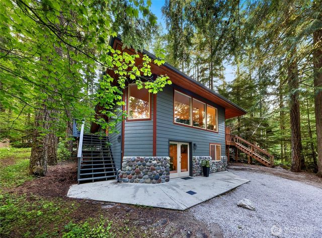 6929 Baker Circle, Deming, WA 98244