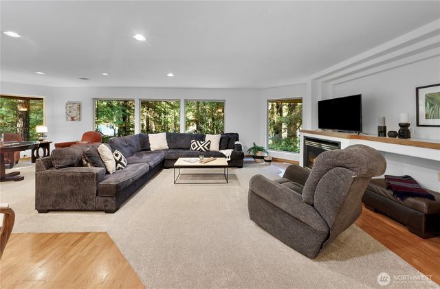 6929 Baker Circle, Deming, WA 98244