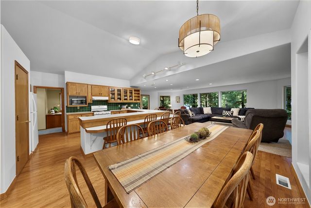 6929 Baker Circle, Deming, WA 98244
